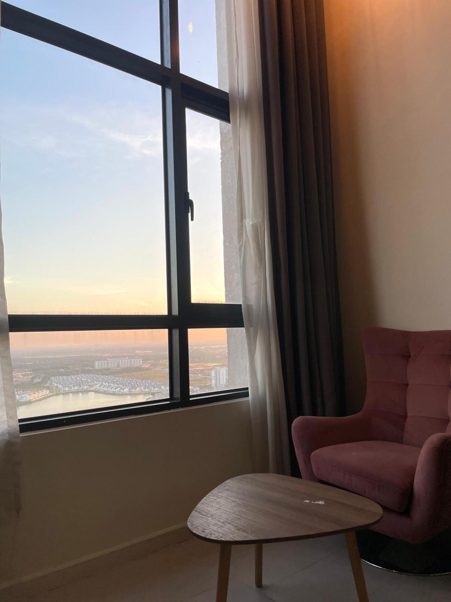 Beautiful Sunset View, Tamarind Apartment